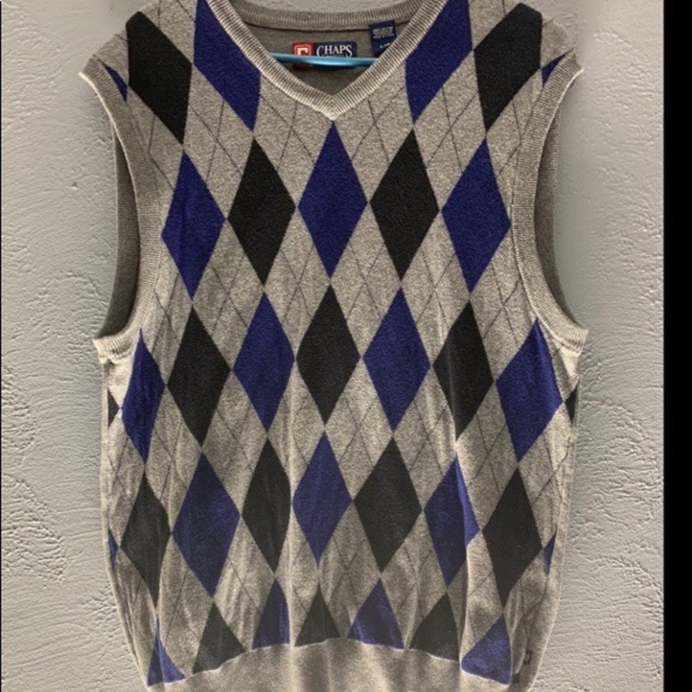 Chaps Argyle Navy Sweater vest
-Worn once